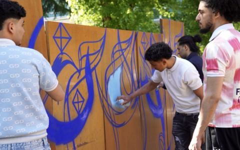 “Un posto chiamato casa”: ad alCUBO³ la prima mostra di Mosa One tra arte, identità e migrazione