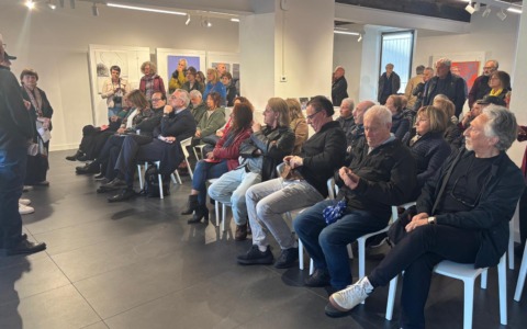 Valmadrera: gli artisti mettono in vendita le loro opere per Emergency