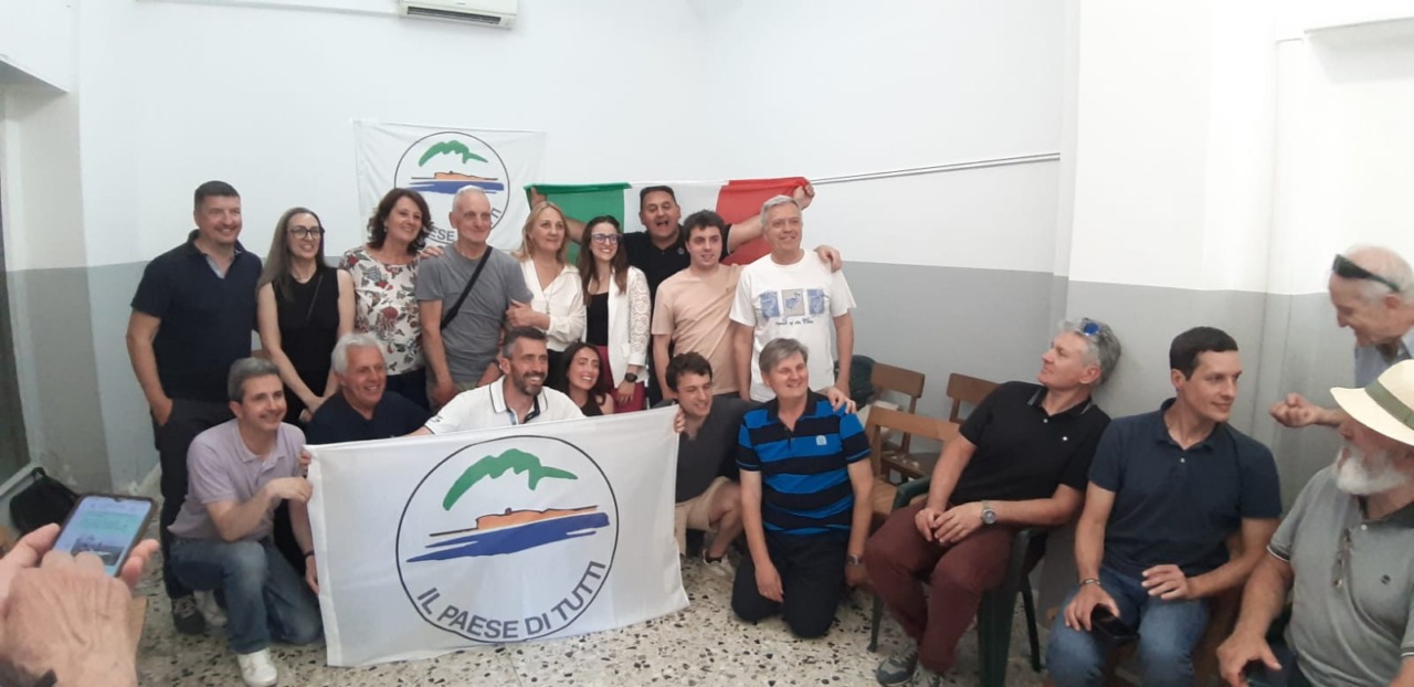 A Mandello stravince Riccardo Fasoli, confermato sindaco per la terza volta: “I cittadini hanno riconosciuto la politica del fare”