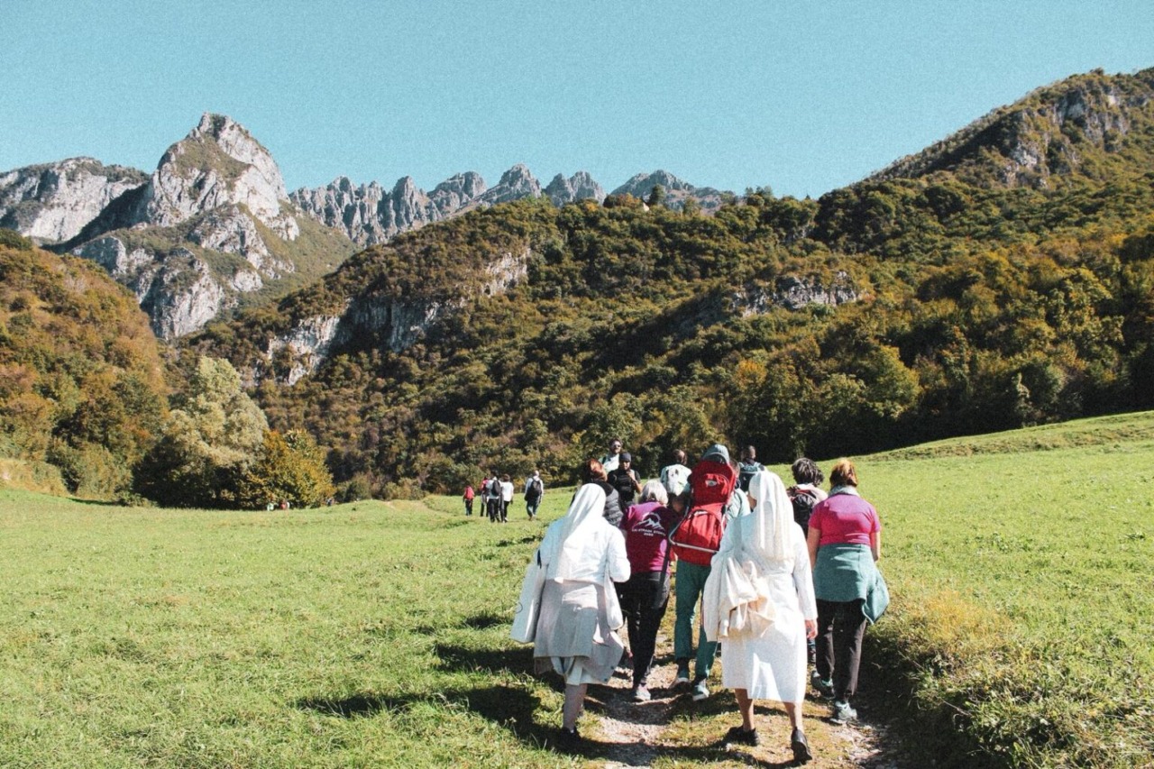 Passeggiata tra natura e comunità lungo i “Sentieri digitali”