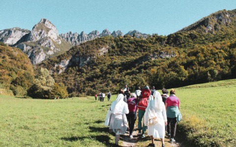 Passeggiata tra natura e comunità lungo i “Sentieri digitali”