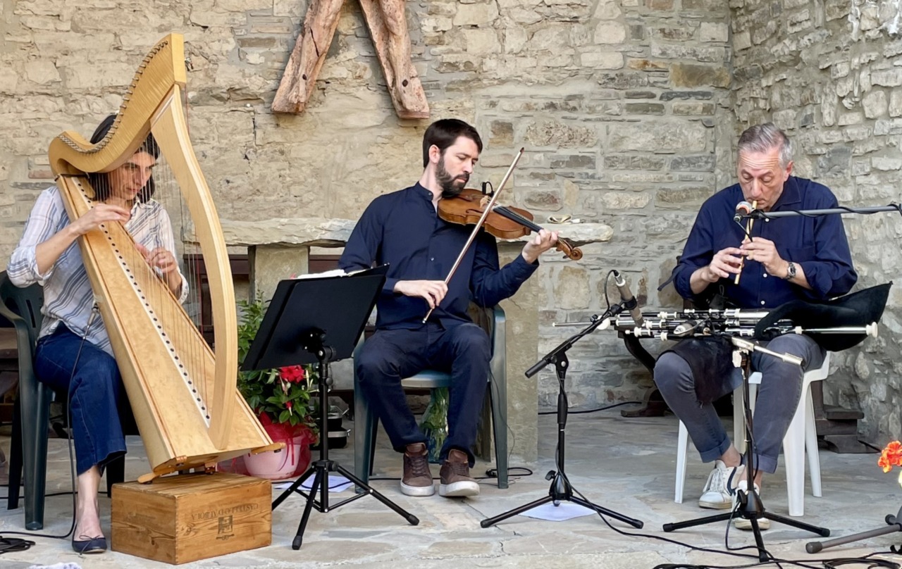 A Santa Marta un viaggio musicale tra Irlanda e Scozia con il Trio O’Carolan