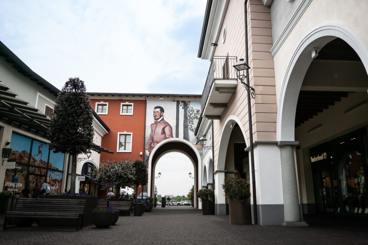 Shopping esperienziale: la scommessa culturale di Franciacorta Designer Village