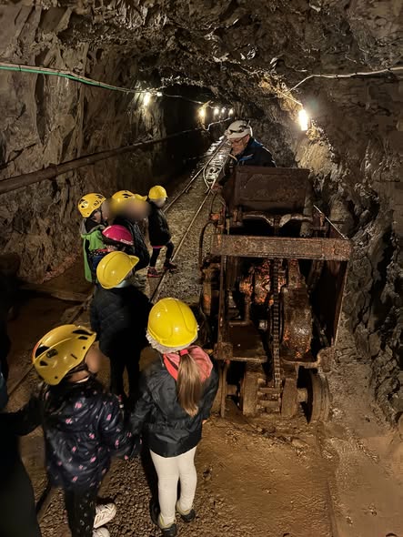 I bimbi di Casargo alle miniere di Cortabbio