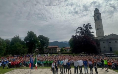 Un successo il raduno dei Gruppi di Cammino ad Annone: 1.300 partecipanti a Villa Cabella