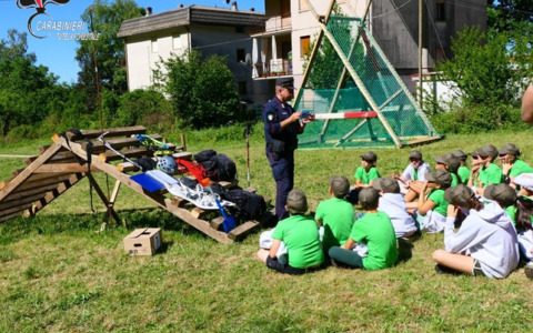 I Carabinieri guidano i giovani alla scoperta della legalità ambientale con il campo scuola Ana “Rispetto e natura”