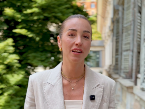 La sindaca di Genova Silvia Salis in campo per Mauro Gattinoni