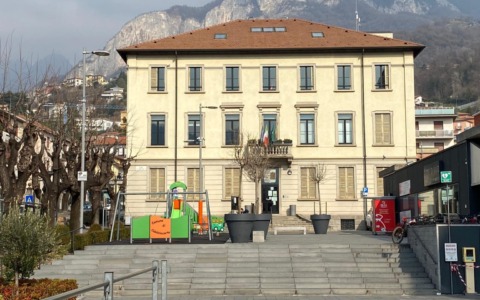 Smartworking dai Caraibi per il responsabile dell’Ufficio tecnico: esplode la polemica