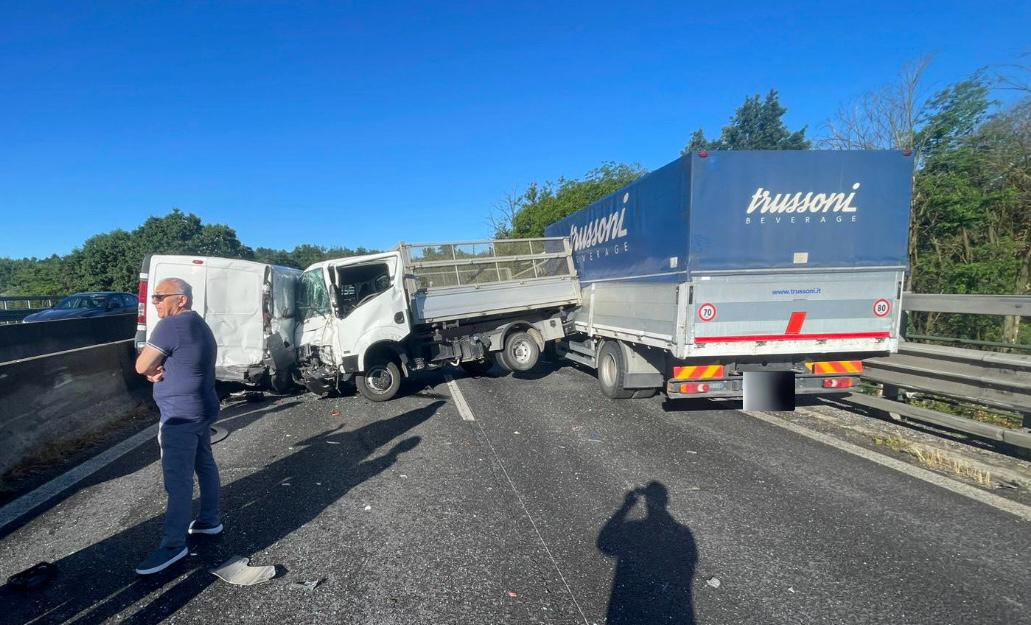 Ss36: incidente prima di Arosio, traffico intenso in direzione Milano