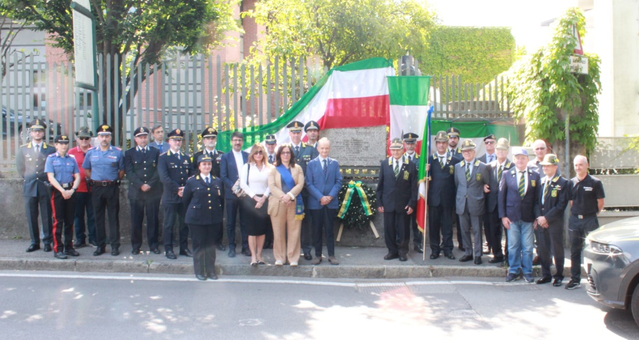 Lecco ricorda il maresciallo capo Francesco Centrone: deposta la corona d’alloro