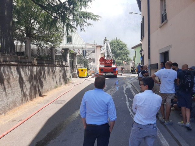 Incendio al nido Bonacina, esclusi rischi per la salute pubblica