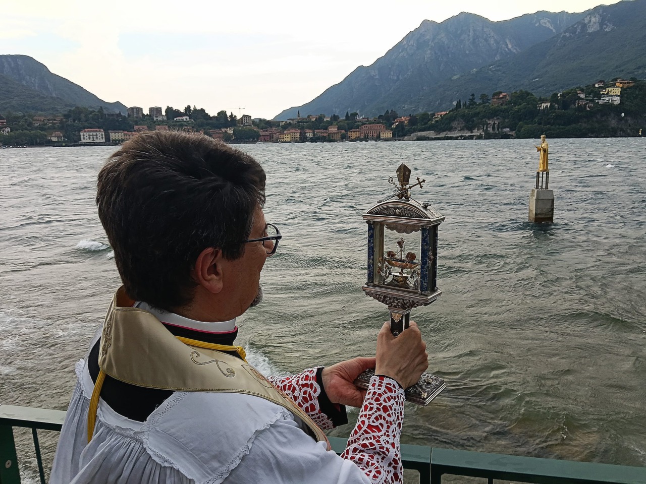 Lecco, la Festa del Lago e della Montagna tra vento e fede: 70 anni di tradizione che non si fermano