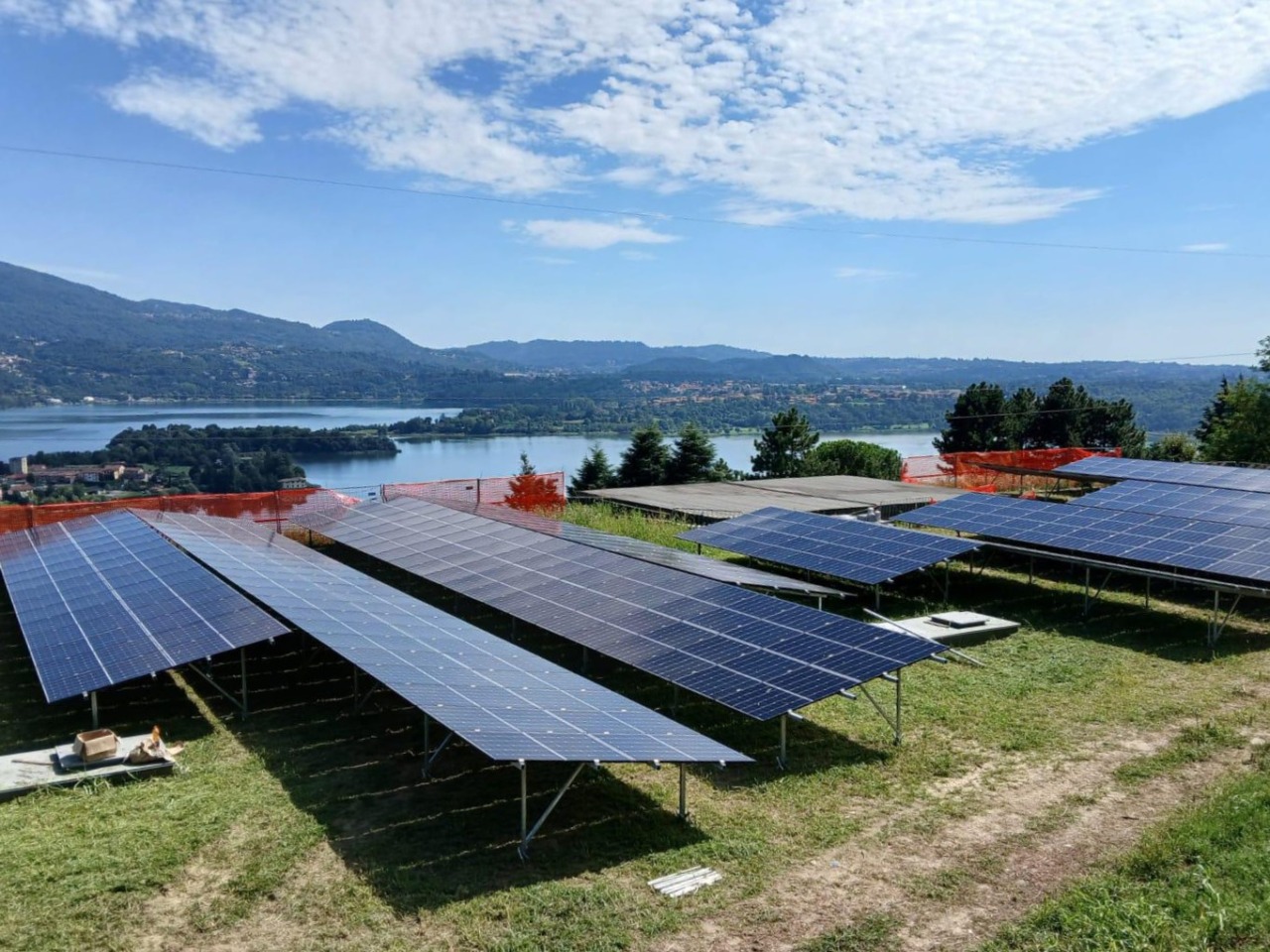 Fotovoltaico a pieno regime tra Valmadrera e Civate: 800mila kWh l’anno per la rete idrica lecchese