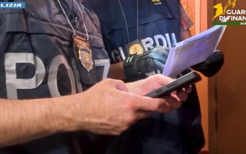 Falsi investimenti, truffe e riciclaggio: maxi blitz anche nel Lecchese