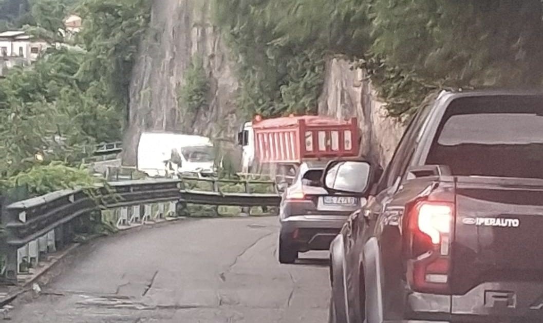 Oliveto Lario: “Troppi mezzi pesanti sulla ex Ss583”