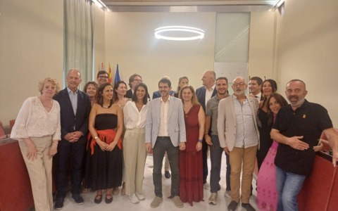 Lecco, gemellaggio con Igualada: al Festival delle mongolfiere nasce il progetto di scambio tra studenti