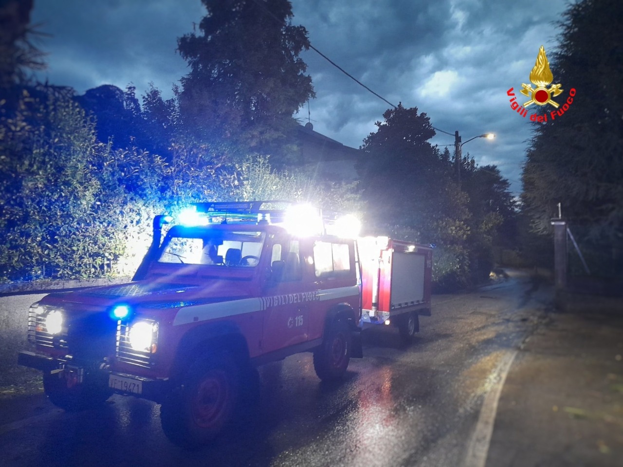 Bomba d’acqua sul Meratese: 30 interventi dei Vigili del Fuoco