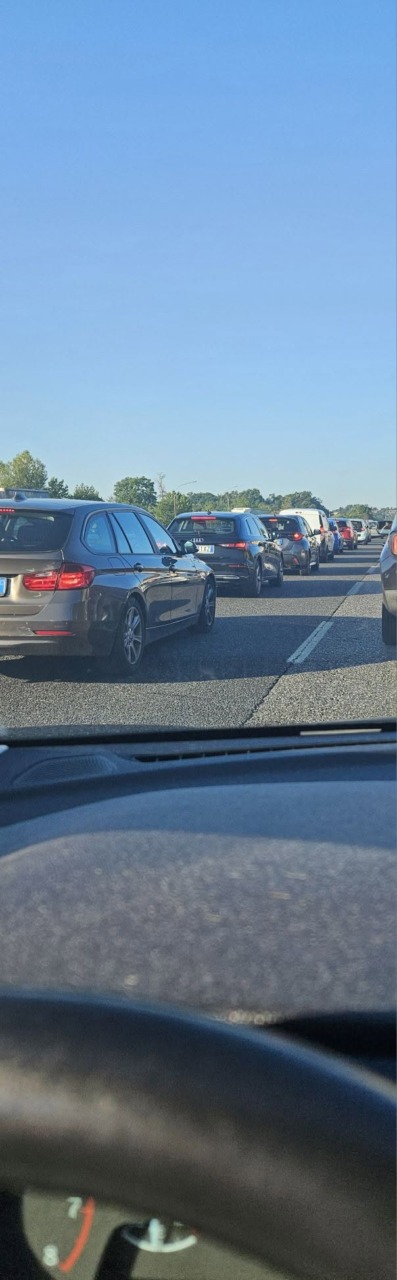 Statale 36, incidente tra Bosisio Parini e Annone: sette persone coinvolte e lunghe code verso Lecco