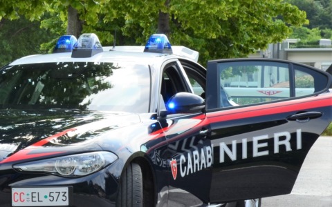 Spaccio di droga, 25enne arrestato dai Carabinieri