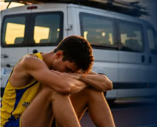 Furto choc all’Atletica Lecco dopo i Campionati italiani Under 23: rubati van e aste del salto con l’asta