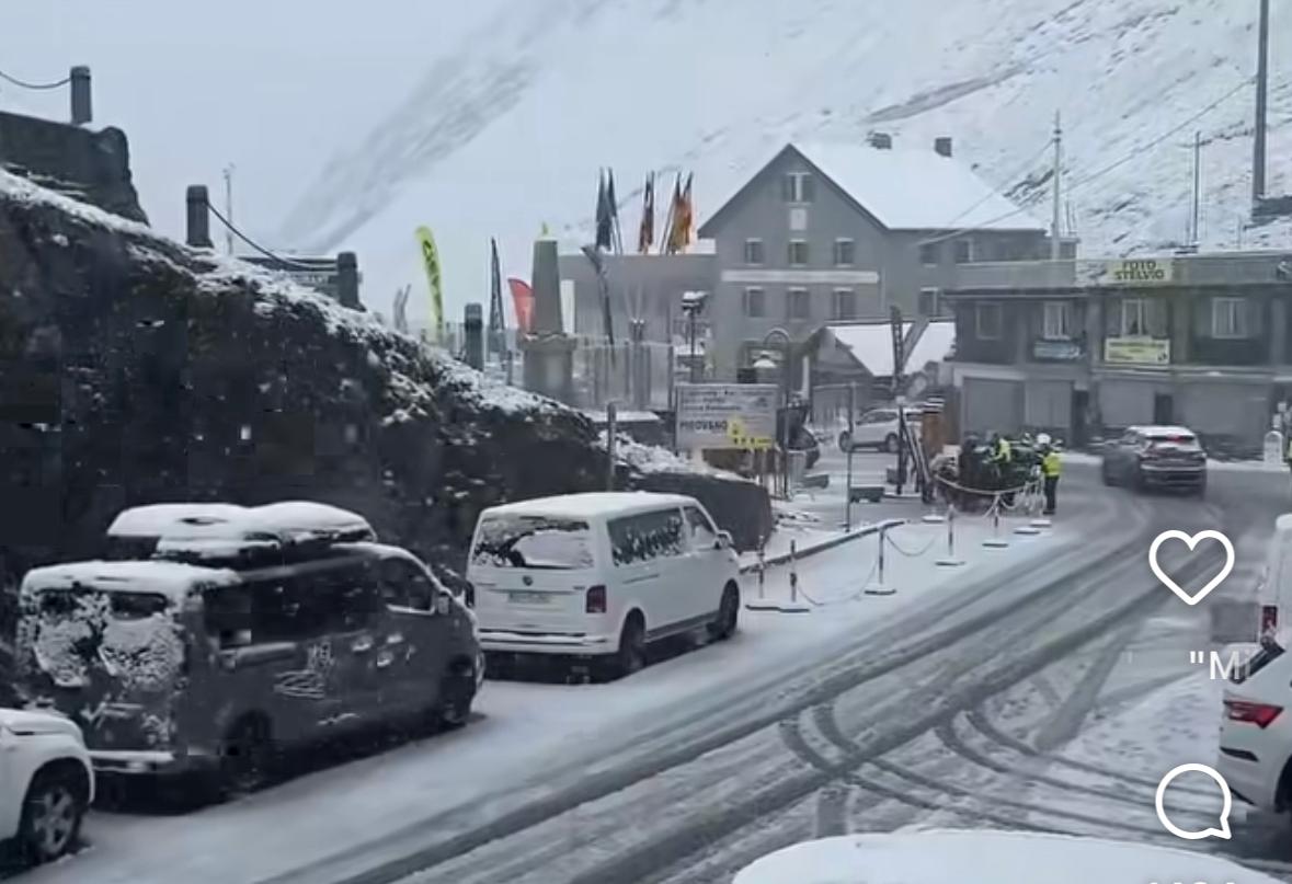 Al Passo dello Stelvio il 1° di luglio… cade la neve