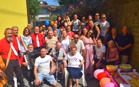 Un secolo e un anno d’amore: Levata in festa per i 101 anni di Paola Letizia