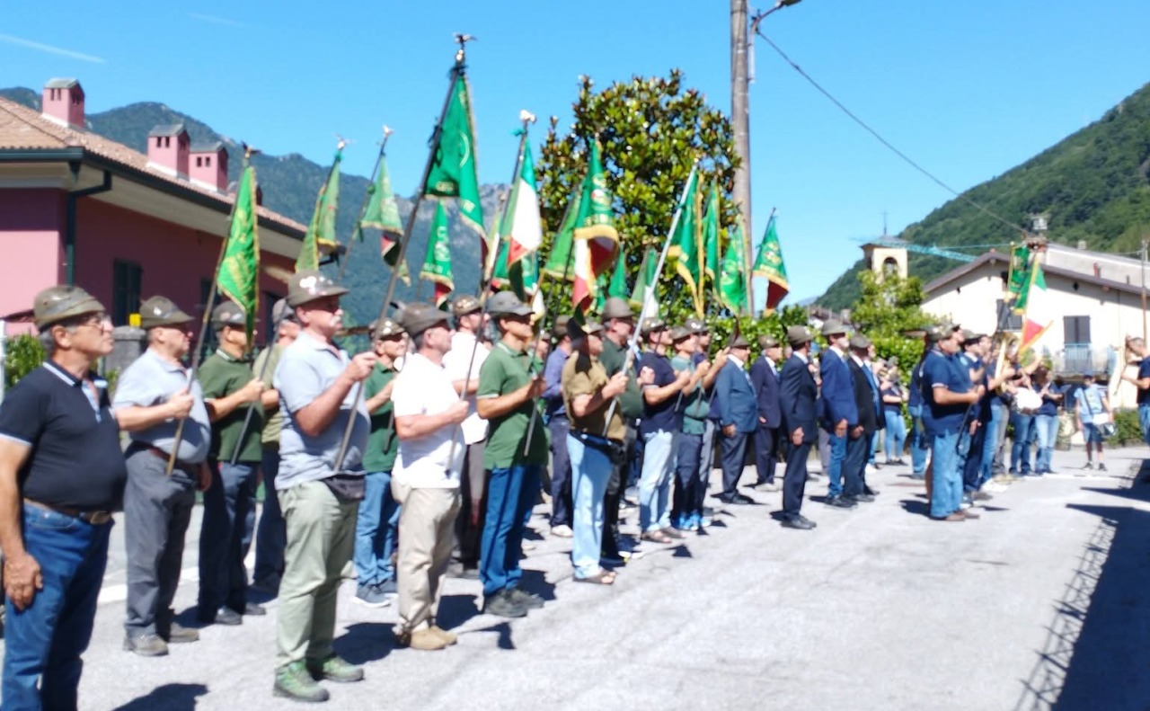 Gli Alpini di Cortabbio celebrano gli 80 anni dalla fondazione
