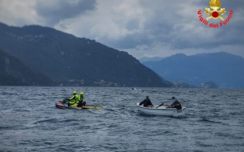 Mandello, imbarcazione in difficoltà: intervento dei Vigili del fuoco
