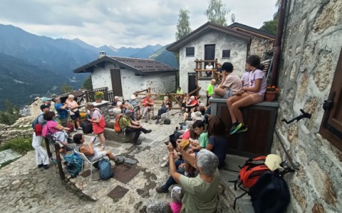 Le Voci delle Alpi, oltre 100 partecipanti tra Pian delle Betulle, Alpe Ortighera e Alpe Paglio