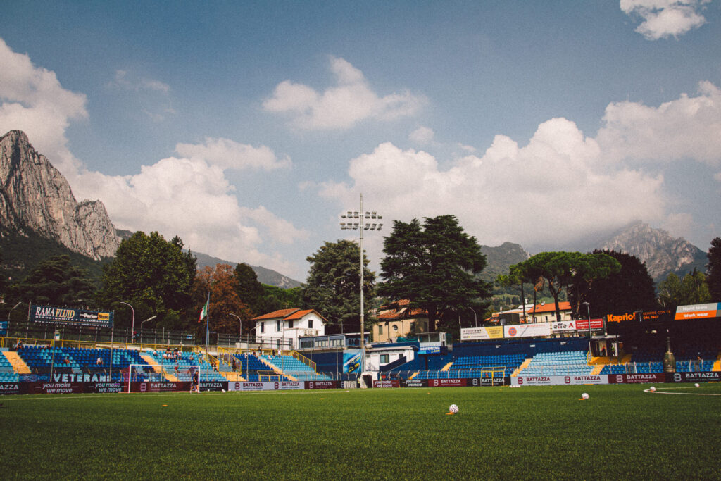 Calcio Lecco, oggi  raduno al Rigamonti-Ceppi. Prima amichevole a porte chiuse il 23