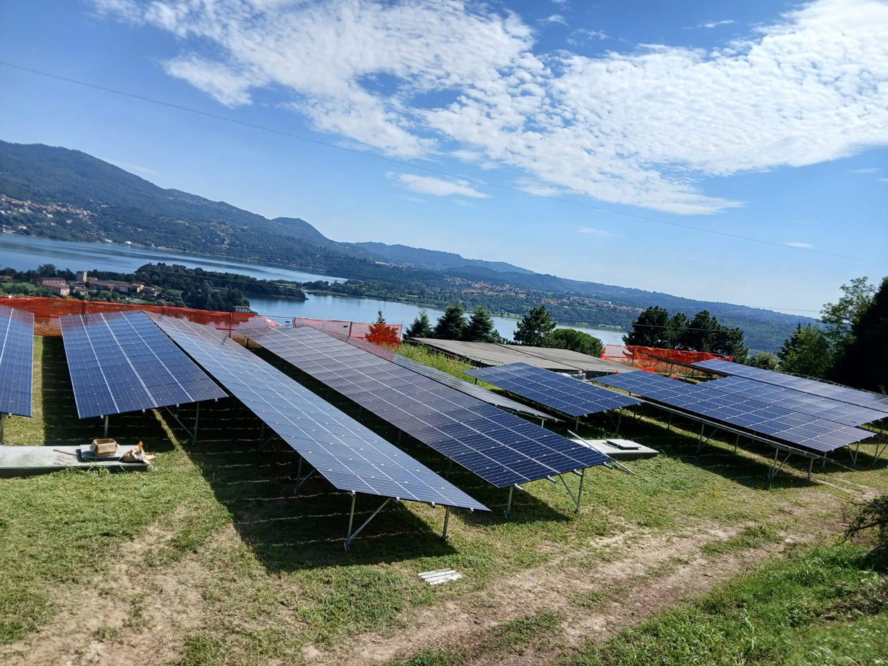 Civate, collaborazione tra Comune e Lario Reti: gli incentivi dell’impianto fotovoltaico destinati al Fondo di Comunità