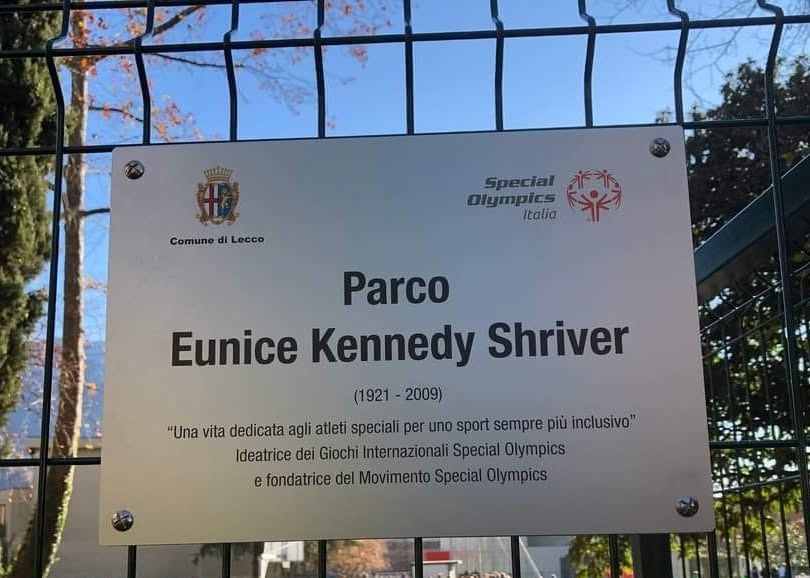 Lecco, chiuso il parco Eunice Kennedy dopo vandalismi e schiamazzi