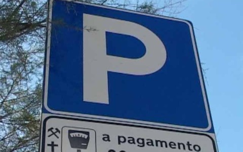 Rogeno, nuovo parcheggio a pagamento in via al Lago