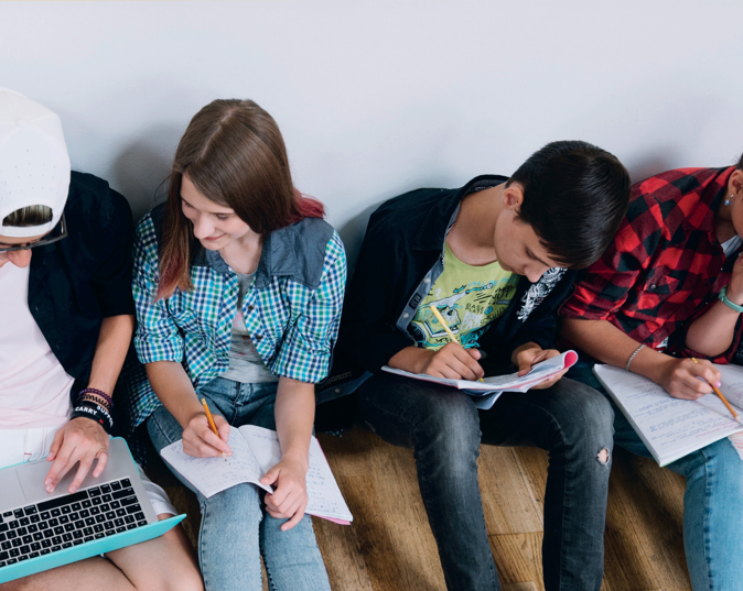 Incontri con i docenti per parlare di adolescenza: l’iniziativa della Fabio Sassi