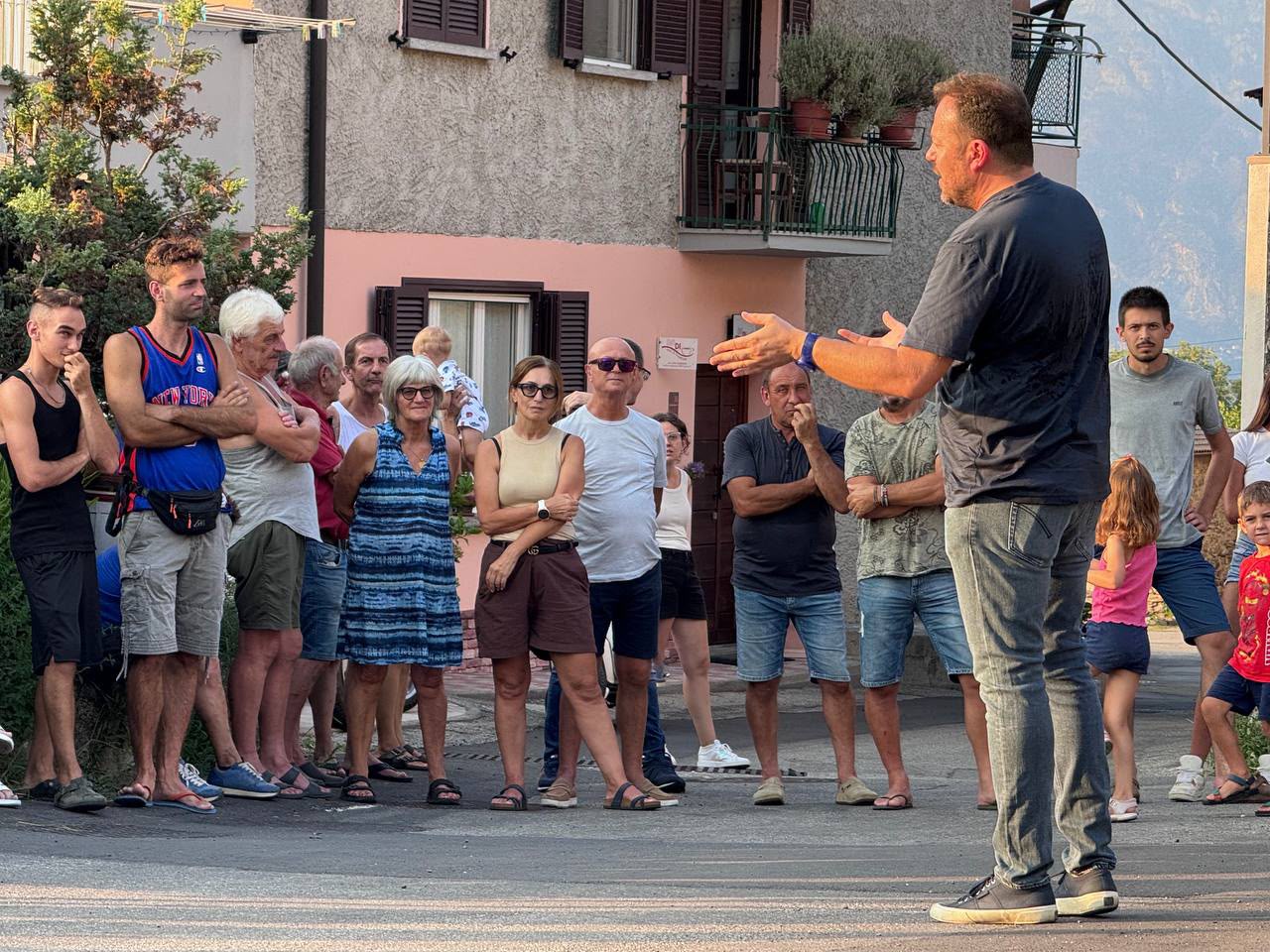 Colico, Zoffili: «Soldati e Cacciatori contro lo spaccio nei boschi»