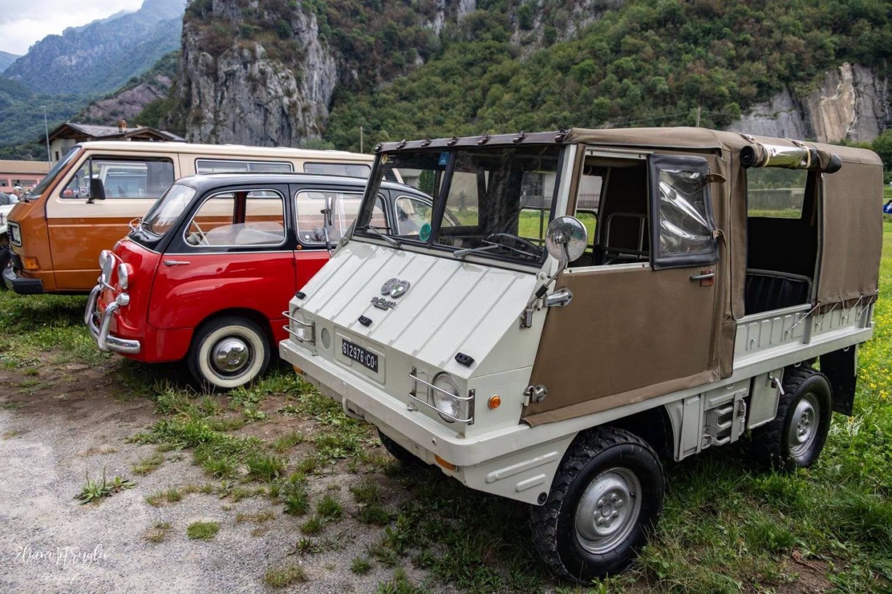 Pasturo, una sfilata che profuma di storia: auto e moto d’epoca riportano il paese indietro nel tempo