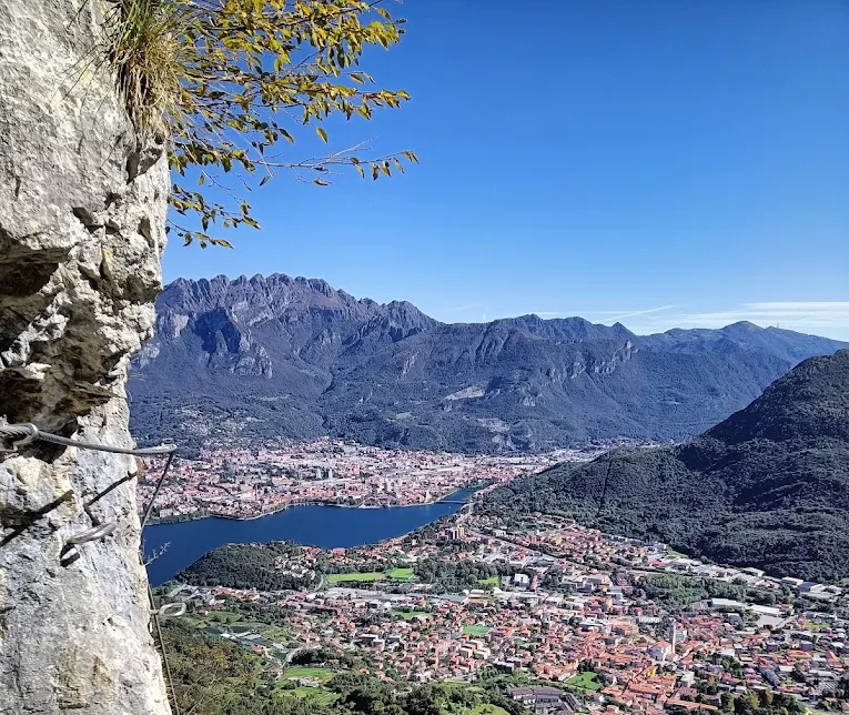 Valmadrera, chiusa la Ferrata del Corno Rat: smottamento e fune di sicurezza danneggiata