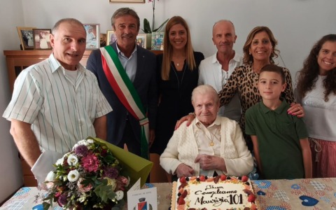 Erve festeggia i 101 anni di Maurizia Valsecchi