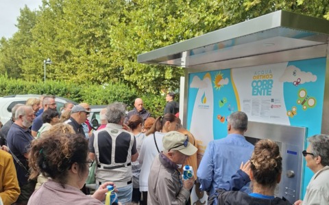 Un altro passo verso la sostenibilità ambientale: attivata la nuova casetta dell’acqua in località Bersaglio