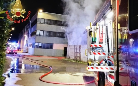 Incendio nella notte in un’abitazione a Calolziocorte