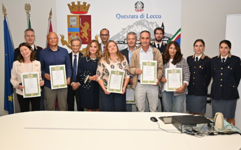 San Michele Arcangelo, la Polizia di Stato celebra il Patrono: premiati sei poliziotti in pensione