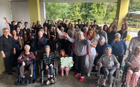 Il ritmo della memoria, la musica porta emozioni nella RSA Villa Serena
