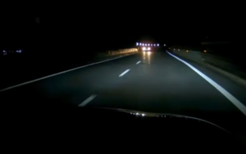 Statale 36: auto contromano all’imbocco del tunnel San Martino