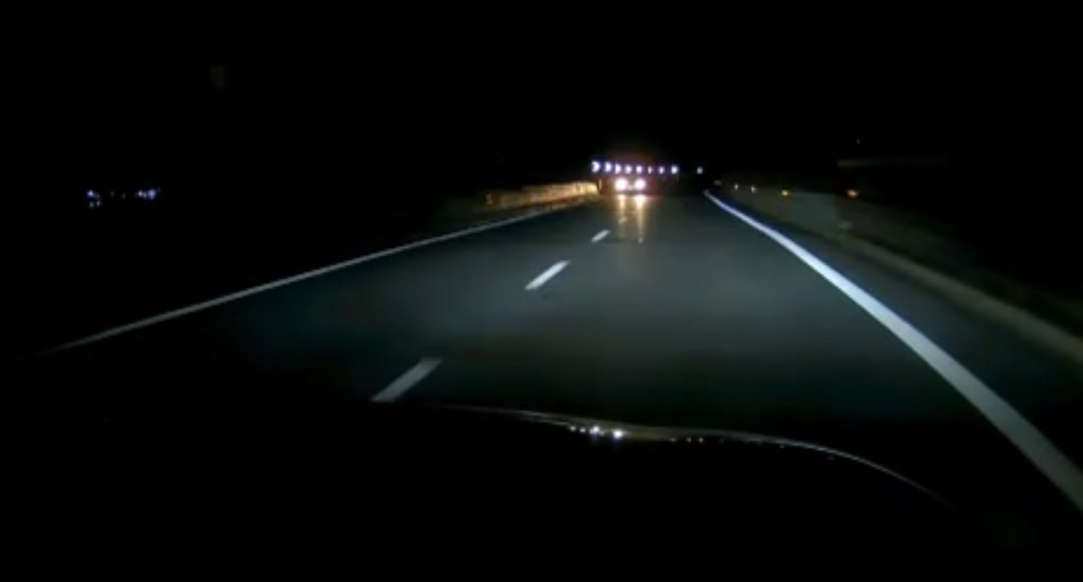 Statale 36: auto contromano all’imbocco del tunnel San Martino