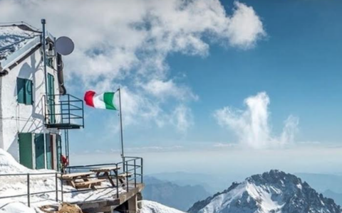 Monti Sorgenti 2026, due serate tra rifugi d’alta quota e grotte glaciali