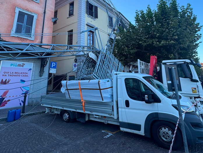 Bellano, nuova chiusura sulla Sp72 per completare la rimozione della gru