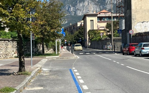 Via Parini riaperta a Lecco, ma il ripristino definitivo arriverà entro fine mese