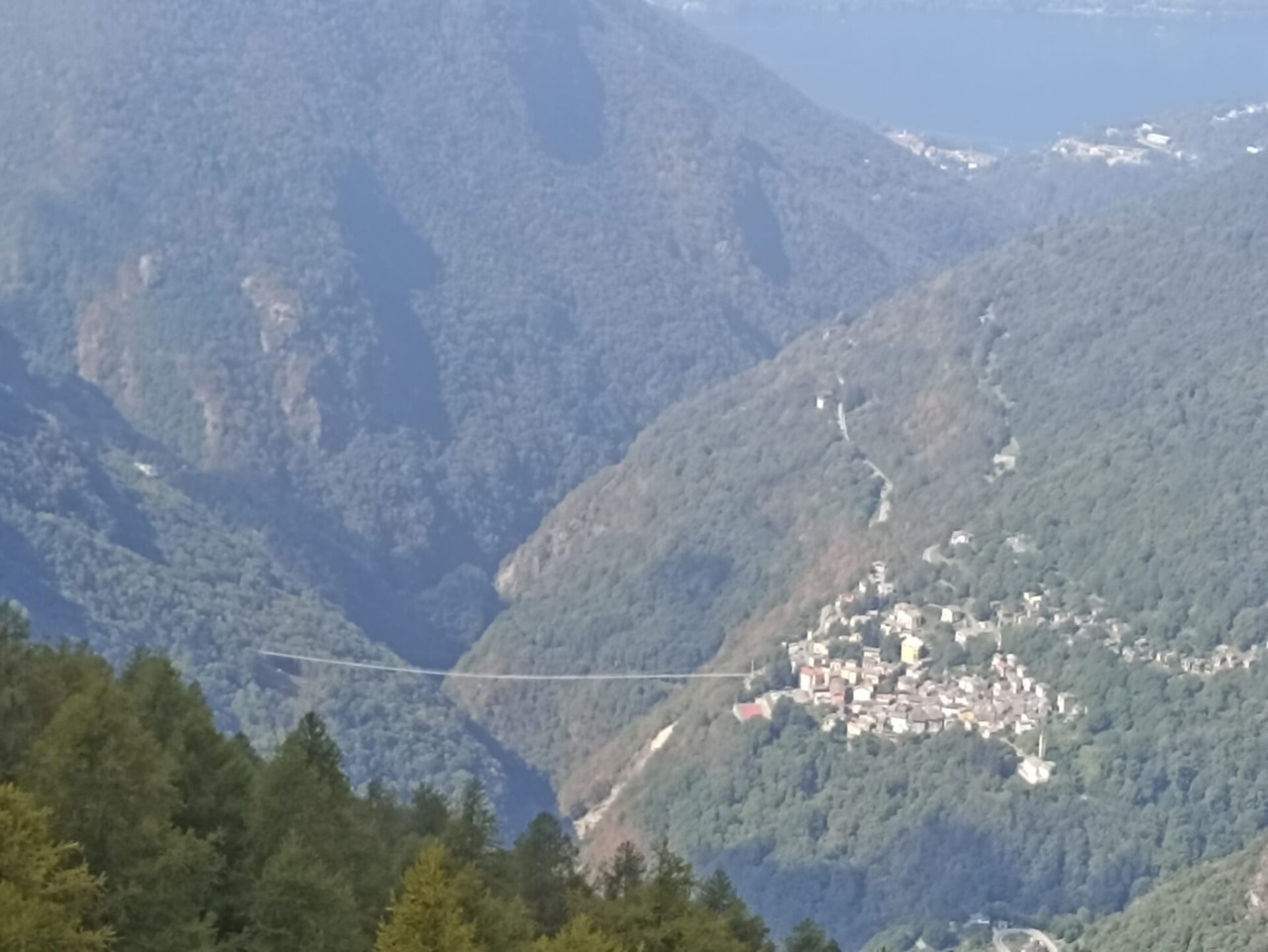 Ponte sospeso sul Varrone, la Sp 67 chiude a Tremenico