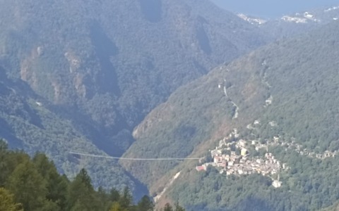Ponte sospeso sul Varrone, la Sp 67 chiude a Tremenico