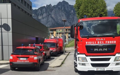 Principio d’incendio al Manzoni: emergenza rientrata, nessun ferito